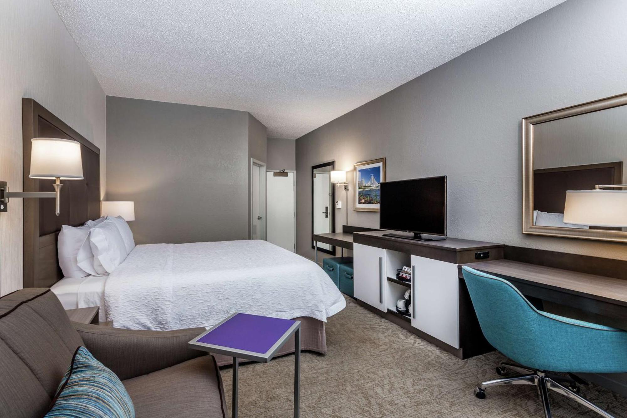 Hampton Inn Milwaukee Airport Экстерьер фото
